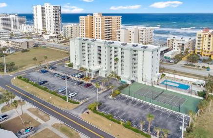 Relaxing Ocean Condo Steps from the Beach - Foto 24