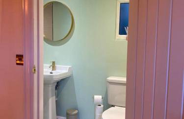 Cozy Cabin with Modern Comforts - Foto 8