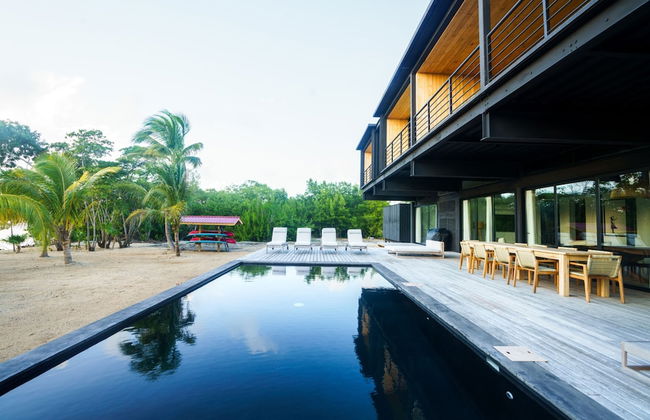NEW Modern Ocean Front Villa on Private Island - Foto 3