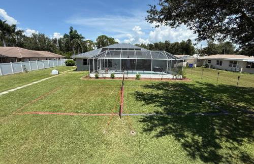 Villa Varona Resort, Heated Pool, Ping-Pong, Pool Table, Fire Pit and Pergola - Foto 10