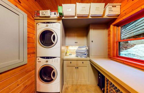 Immaculate Cabin Rental with a Hot Tub next to Lake Pend Oreille in Bonner County, Idaho - Foto 38