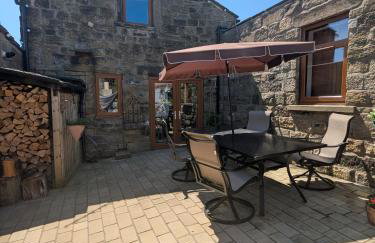 Cozy Cottage Close to Haworth Sleeps 2 With Garden - Photo 25