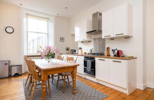 Tasteful 1-bedroom Apartment near Edinburgh Meadows - Foto 12