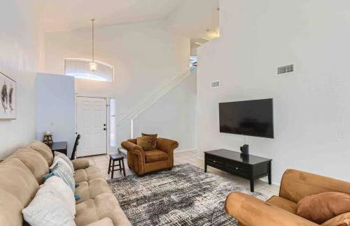 Modern Spacious 3 BR Home Pool and Game - Foto 11