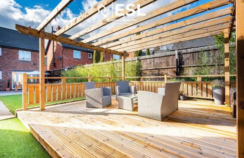 Large Modern 4 Bedroom House in Uttoxeter, Near Alton Towers, Great for Families - Foto 49