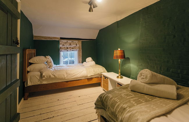 Retreat East - Photo 36