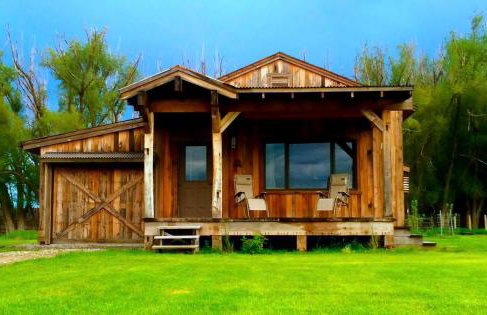 Romantic Cabin Getaway Along the Madison River in Ennis, Montana - Foto 1