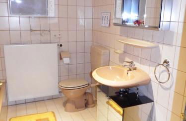 nette Ferienwohnung mit eigenem Eingang und Sonnenterrasse - Foto 12