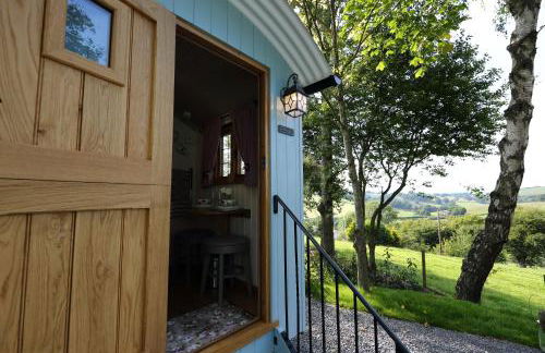 Upper Gelli Luxury Holiday Lodge, Converted Dairy & Cosy Shepherds Huts - Photo 59
