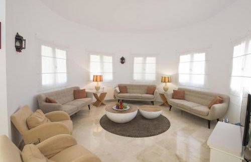 Villa with Pool Ac and Sea View - Foto 8