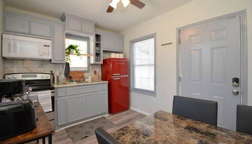 SuperValue Suite #4 @ East End Revitalized - Foto 2