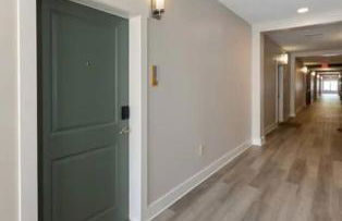 Uptown Stay and Adventures with Pool, Bars & Shops - Photo 6