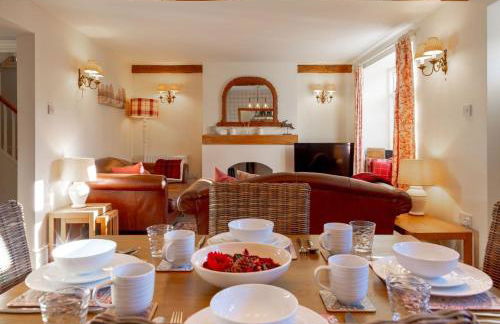 Jasmine Cottage - 2 Bedroom in Heart of Bourton! - Photo 54