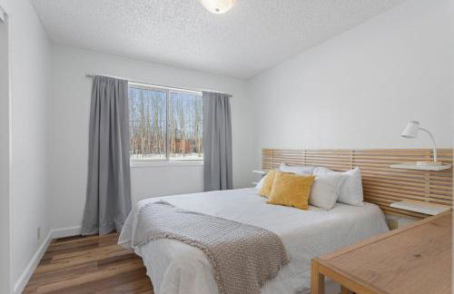 Serene Palmer Home Walk to Downtown and Riverfront! - Foto 21