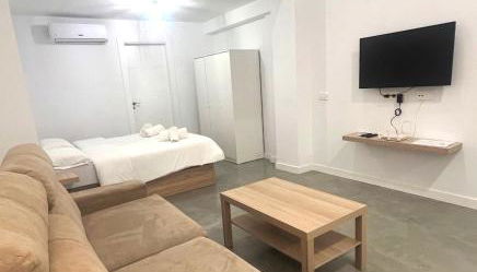 ZONA LUXURY 1 a 5 min de la ESTACIÓN DE BUS Y TREN MARÍA ZAMBRANO - Foto 3