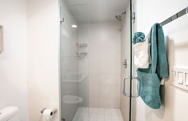 Three-Bedroom Beachwalk Resort Apartment - Foto 52