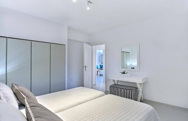 Empire Luxury Villas - Photo 8