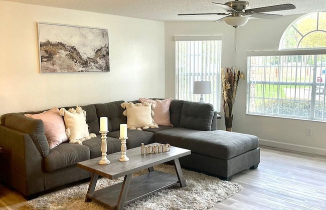 Three Bedroom Apartment #5 -- 5003 LBC -- Vusa Three Bedroom Condo Apartment - Foto 17