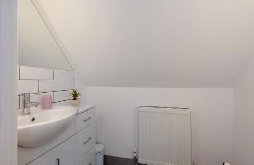 The Laurels - Photo 13