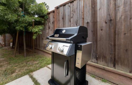 Modern indoor-outdoor living wHot Tub Walk to Beaches & Mountain Trails - Foto 8