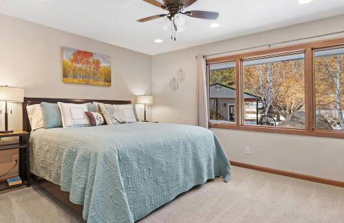 Secluded Stay in a Wonderful Creekside Getaway - Foto 6