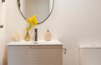 Apart moderno con vista al mar, Piscina, Parking - Photo 17