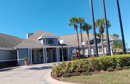 Two bed condo in Parkway Palms Resort condo - Foto 33