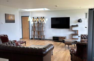 Luxurious, Unique & Elegant Cottage with Hot Tub - Foto 4