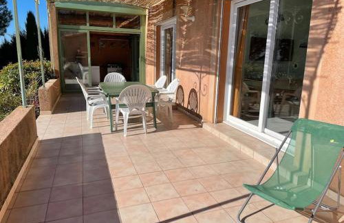 La Villa Tanamera, très jolie maison piscine, à 2 pas du centre-ville - Foto 18