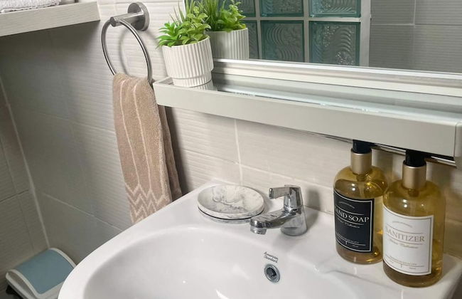 Mesavirre Bacolod | Elegantly Furnished 1BDM w/Balcony @ LOPEZ LUX. - Foto 38