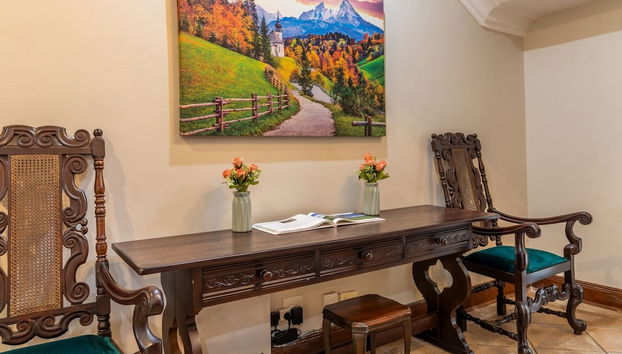 Coin salon dans le hall