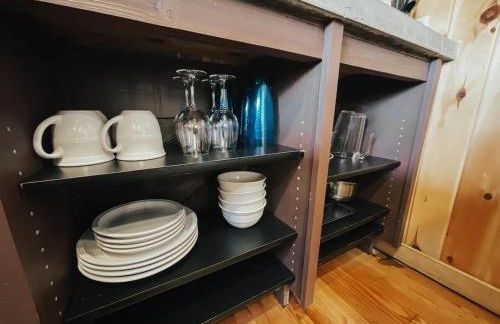 Whispering Waters, Hocking Hills, Hot Tub, Pond - Photo 11