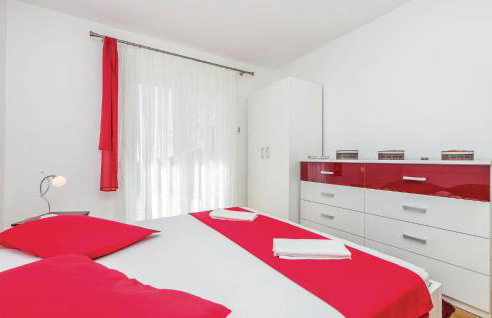 3 Bedroom Cozy Apartment In Viskovo - Foto 27