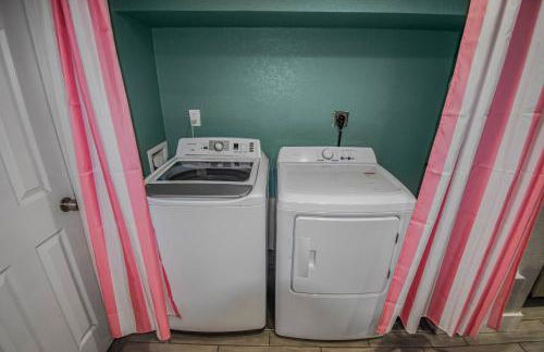 3 bed home with huge yard near Hidden Lake - Foto 32