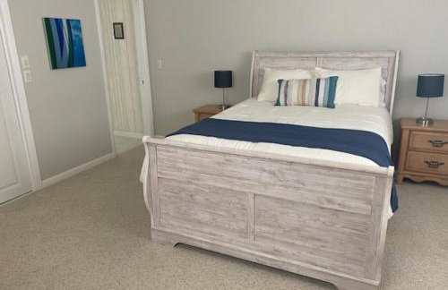 Just a short walk to the beach - Foto 5