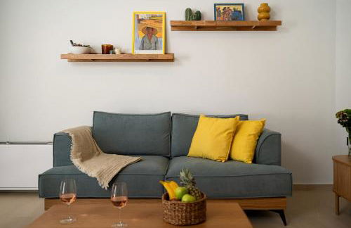 House 143 steps to the sea - Photo 38