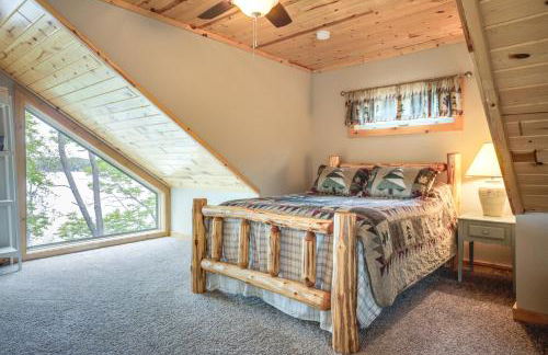 Lakefront Wisconsin Cabin Dock, Walk to Beach! - Foto 17