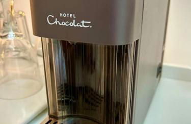 Relaxing private entrance ensuite room with stunning sea view and swimspa - Photo 13