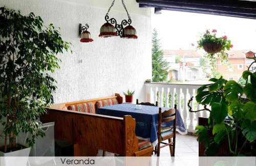 Anica Iles - Photo 23