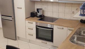 Byron House - Photo 5