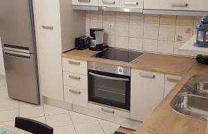 Byron House - Photo 5