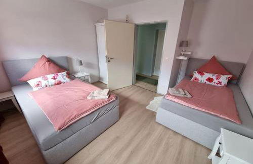 Ferienwohnung mit Garten und Bergblick - Foto 50