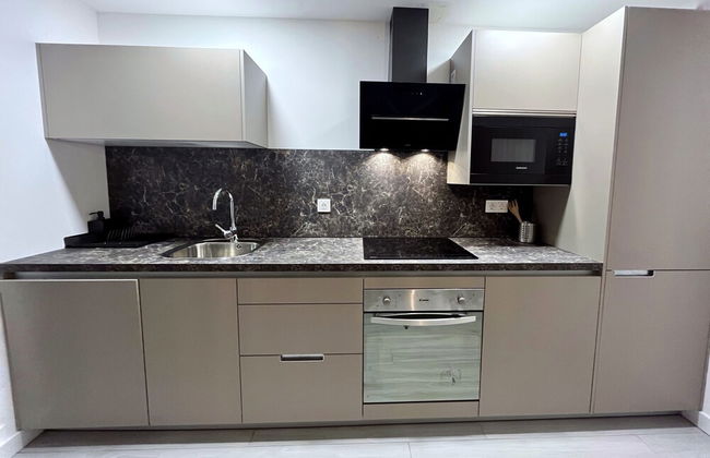 Superior Apartment Sleeps 2 With Pool - Foto 5