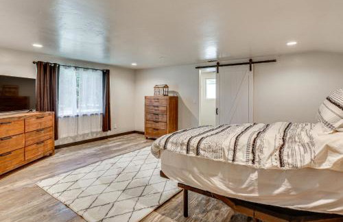 Backyard Oasis with Hot Tub and Views Weaverville Gem - Foto 10