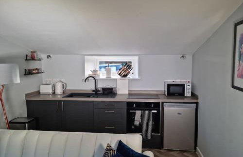 Flamingos Nest Oxford Countryside Apartment Oxford - Bicester Village - Blenheim Palace - WiFi- Free Parking - Foto 14