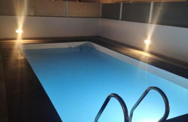 LUXURY RUBICON Jacuzzi y Piscina - Foto 9