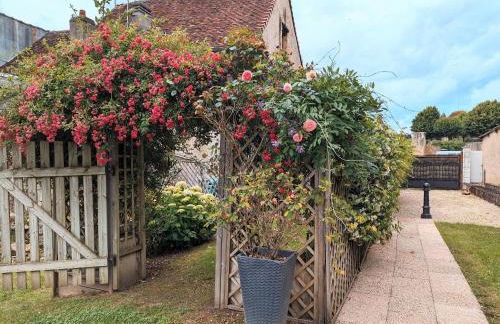 Charmant gîte au cœur du Berry avec jacuzzi et terrasse - FR-1-591-757 - Foto 11