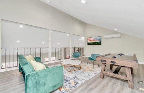 AccessibleGem 3BR Jacuzzi & Air Hockey Sleeps 13 Chinatown - Foto 38