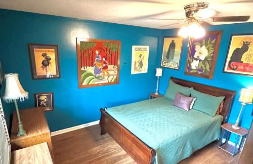 Family Friendly Downtown Home - Private Yard & Grill - Location, Location, Location! - Foto 25