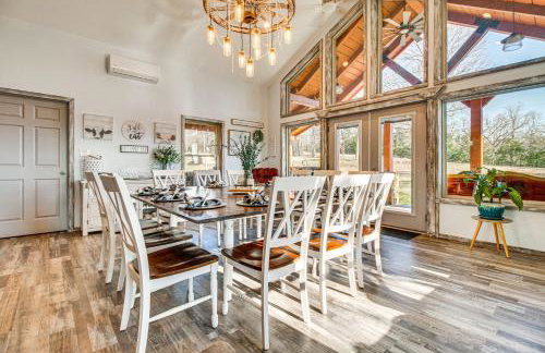 Expansive Mountain Home Rental with Yard and Fire Pit! - Foto 2